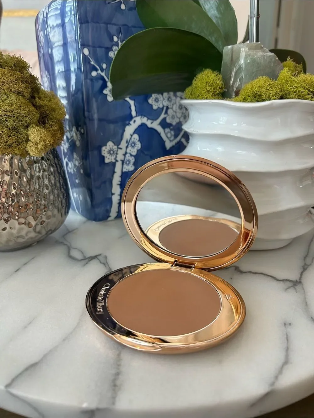 Charlotte Tilbury Air Brush Bronzer- Medium (2)